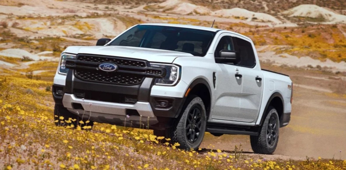 2025 White Ford Truck