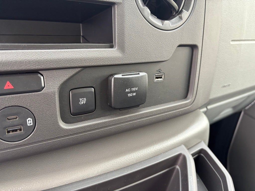 2025 Ford E-350SD Base Cutaway