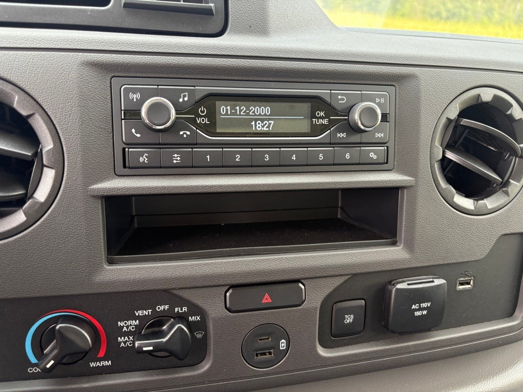 2025 Ford E-350SD Base Cutaway