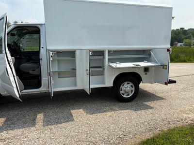 2025 Ford E-350SD Base Cutaway