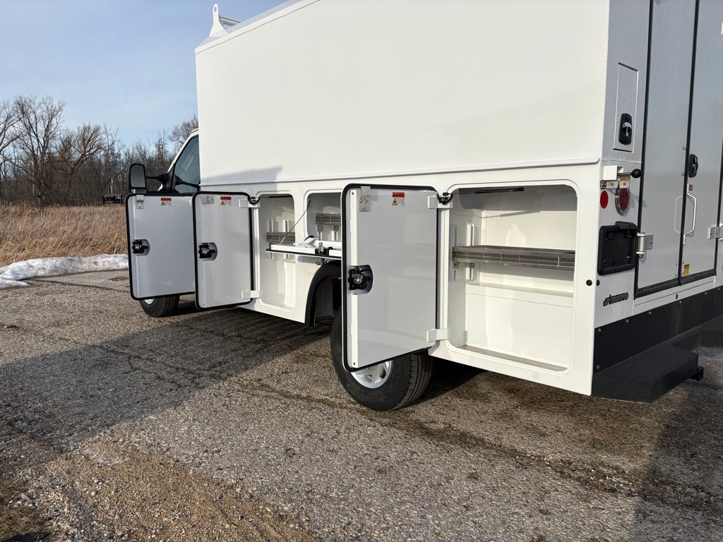 2026 Ford E-350SD Base Cutaway