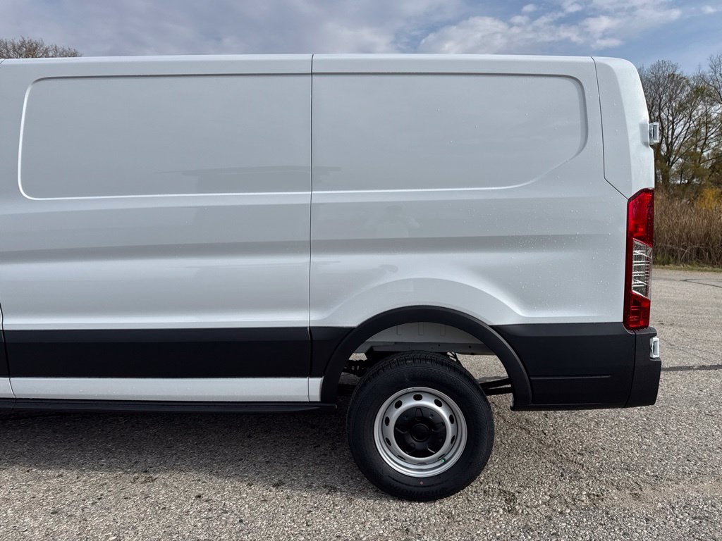 2027 Ford Transit-250 Base
