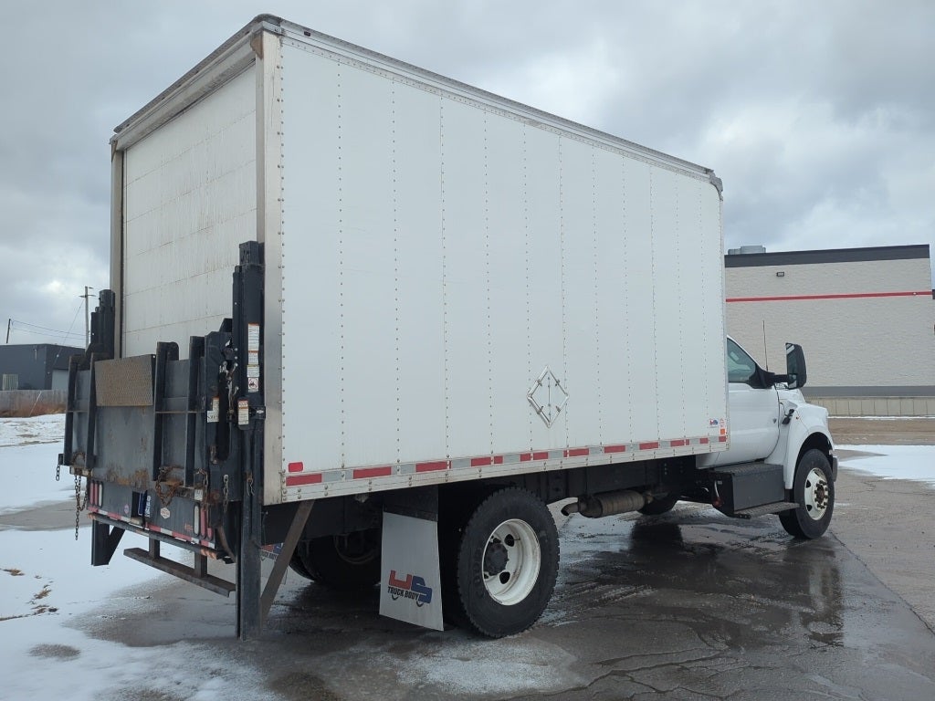 2022 Ford F-750SD Base BOX TRUCK