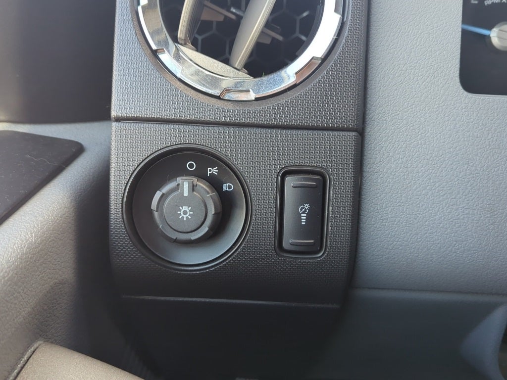 2014 Ford F-450SD XLT DRW STAKE BED