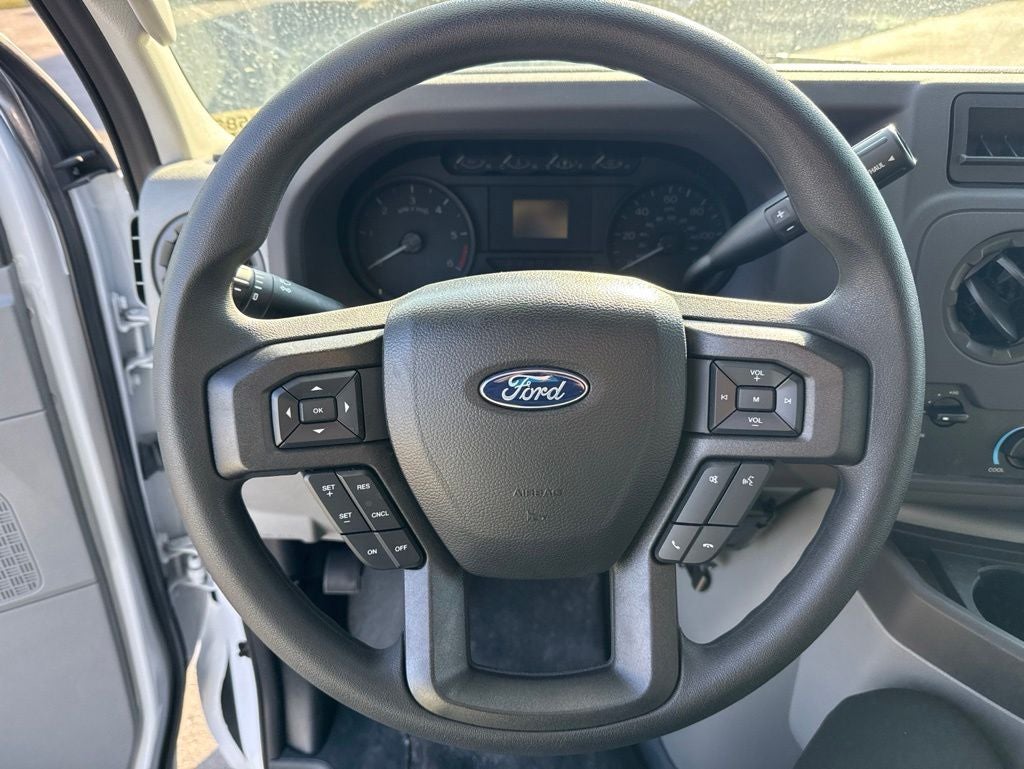 2025 Ford E-350SD Base Cutaway