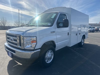 2025 Ford E-350SD Base Cutaway