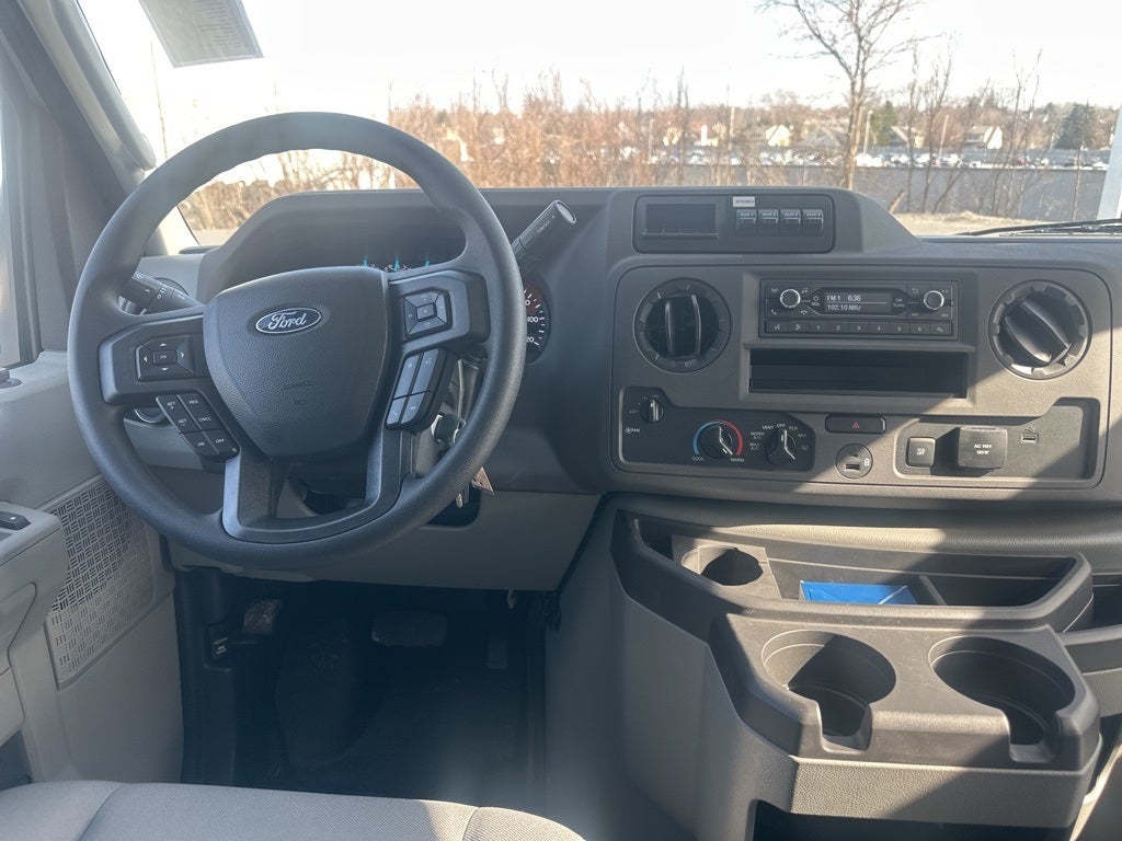 2025 Ford E-350SD Base Cutaway