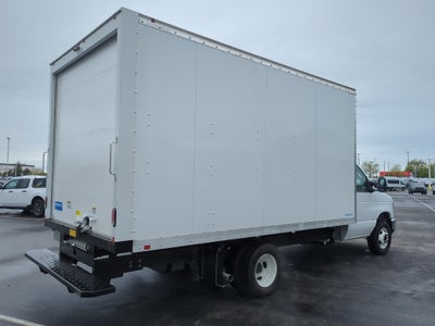 2024 Ford E-450SD Base DRW