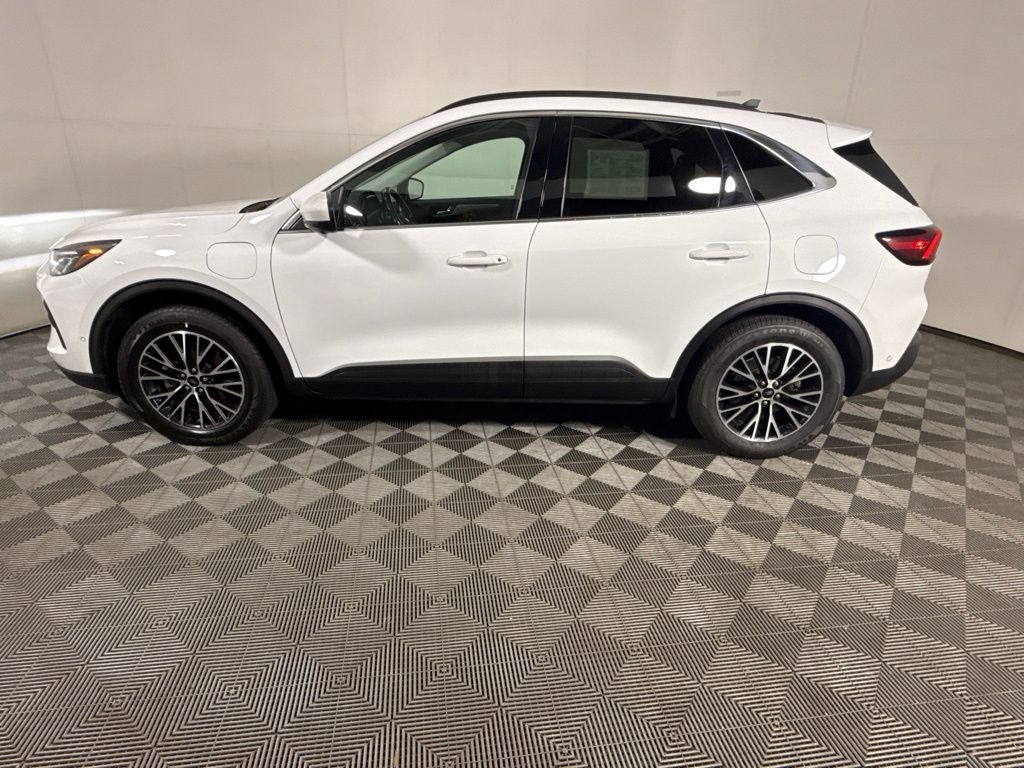 2023 Ford Escape Plug-In Hybrid Base