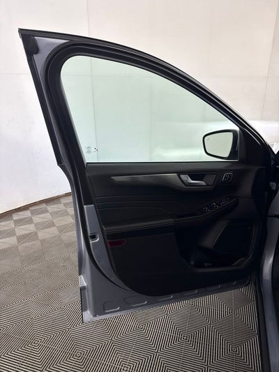 2022 Ford Escape Hybrid Titanium