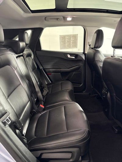 2022 Ford Escape Hybrid Titanium