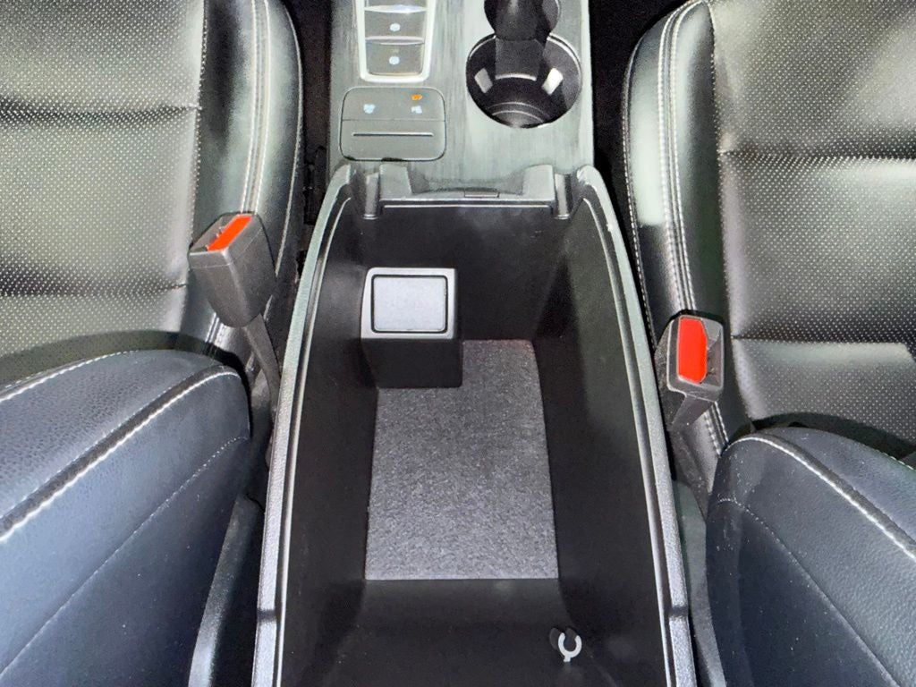 2022 Ford Escape Hybrid Titanium