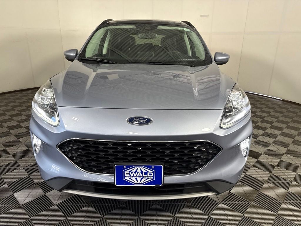 2022 Ford Escape Hybrid Titanium