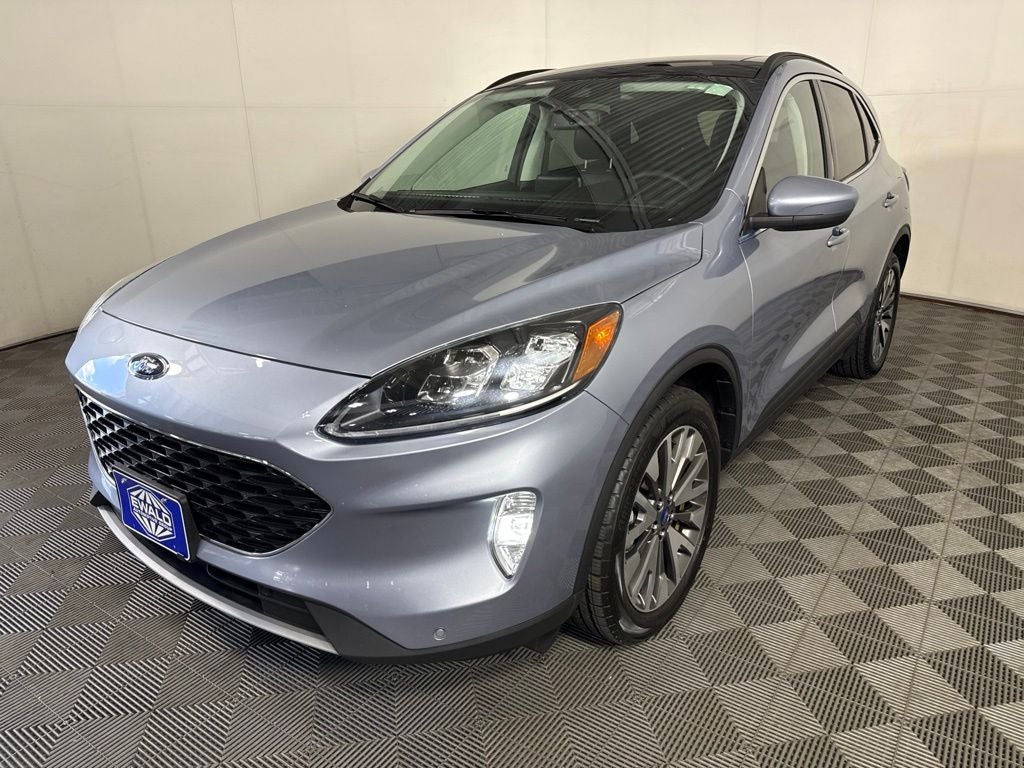 2022 Ford Escape Hybrid Titanium