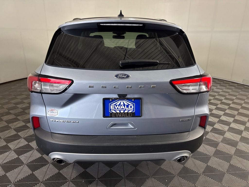 2022 Ford Escape Hybrid Titanium