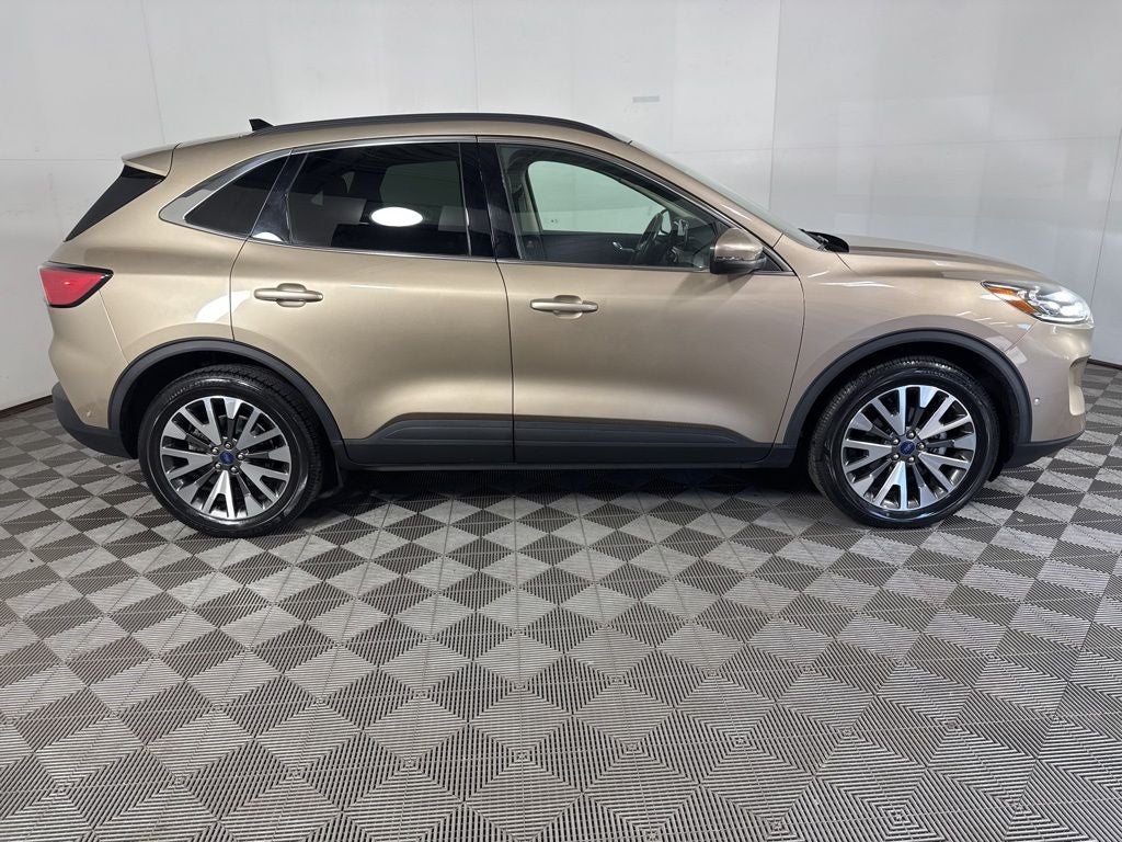 2020 Ford Escape Hybrid Titanium