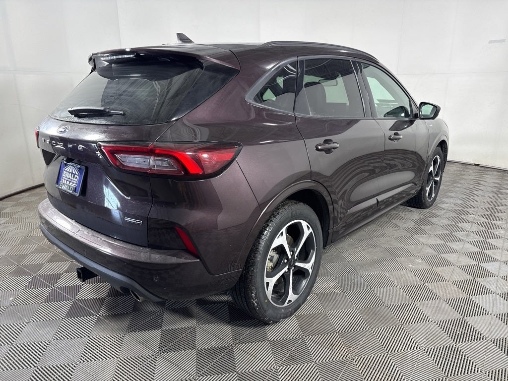 2023 Ford Escape Hybrid ST-Line Elite