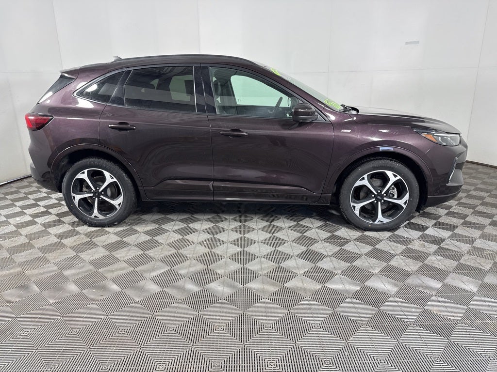 2023 Ford Escape Hybrid ST-Line Elite