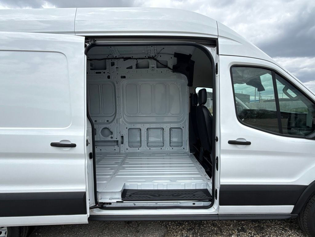 2022 Ford Transit-350 Base