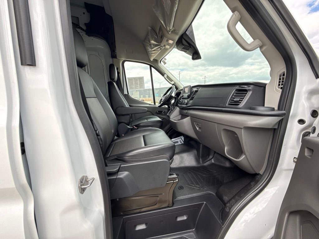 2022 Ford Transit-350 Base