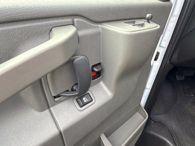 2025 Chevrolet Express 3500 LT Passenger