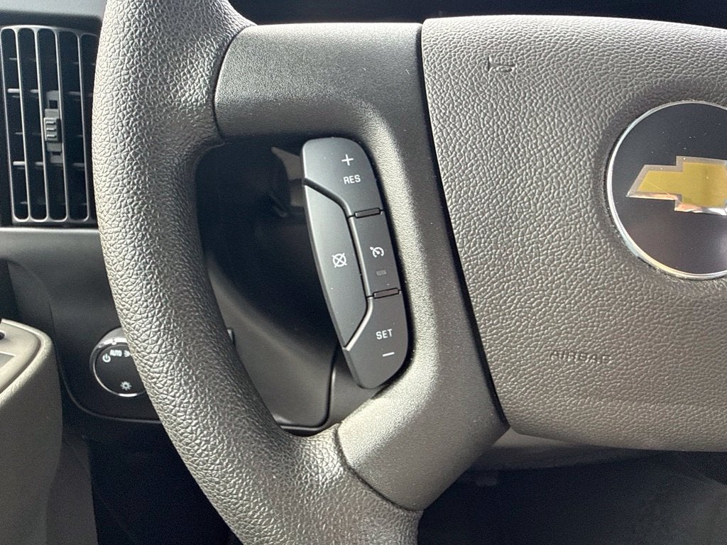 2025 Chevrolet Express 3500 LT Passenger