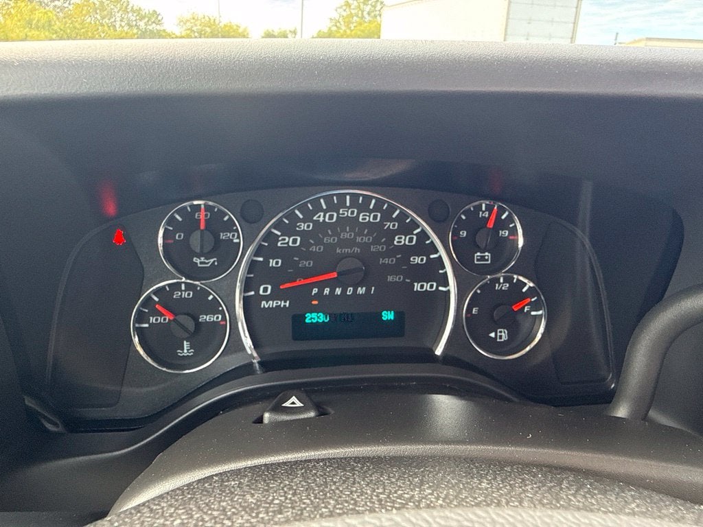 2025 Chevrolet Express 3500 LT Passenger