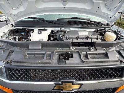 2025 Chevrolet Express 3500 LT Passenger