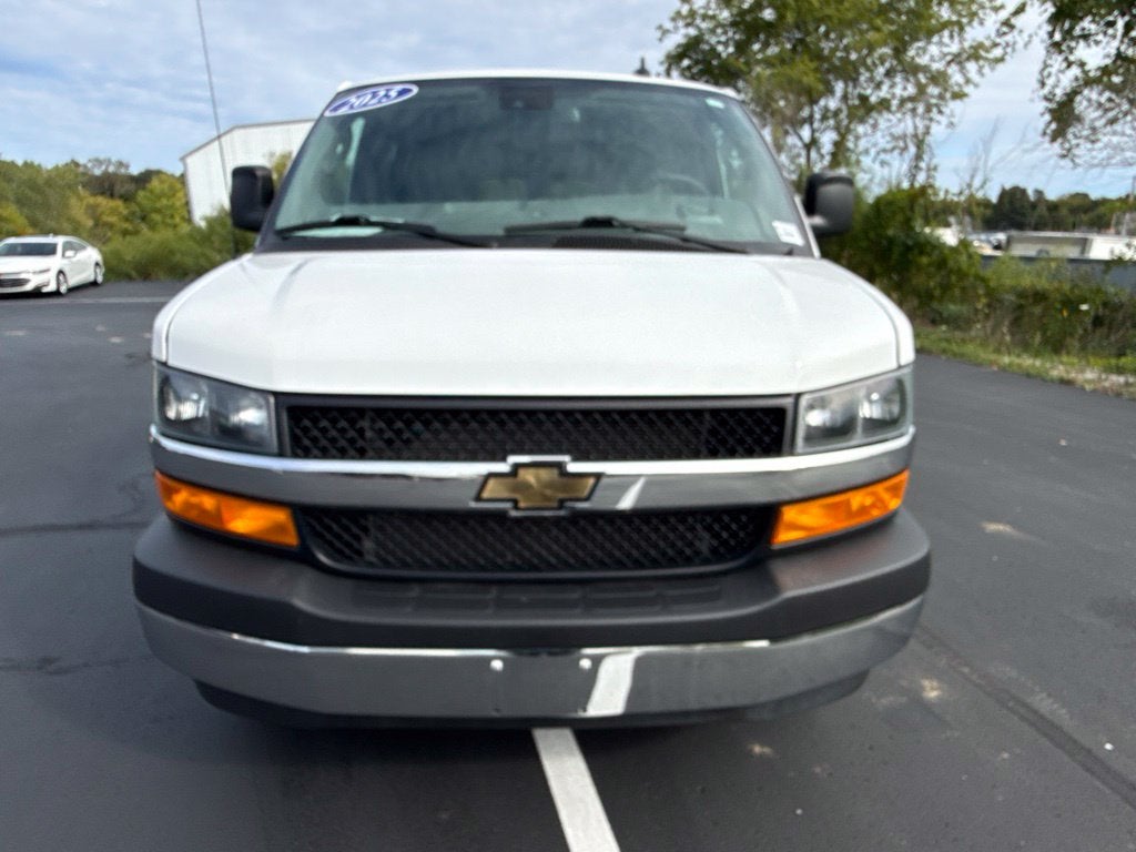 2025 Chevrolet Express 3500 LT Passenger