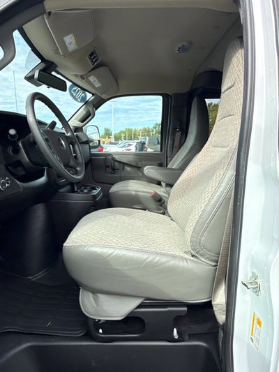 2025 Chevrolet Express 3500 LT Passenger
