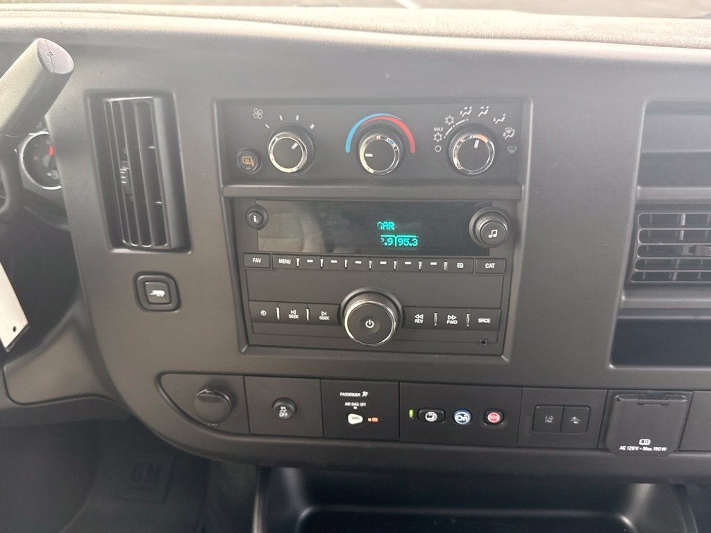 2025 Chevrolet Express 3500 LT Passenger