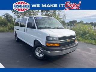 2025 Chevrolet Express 3500 LT Passenger