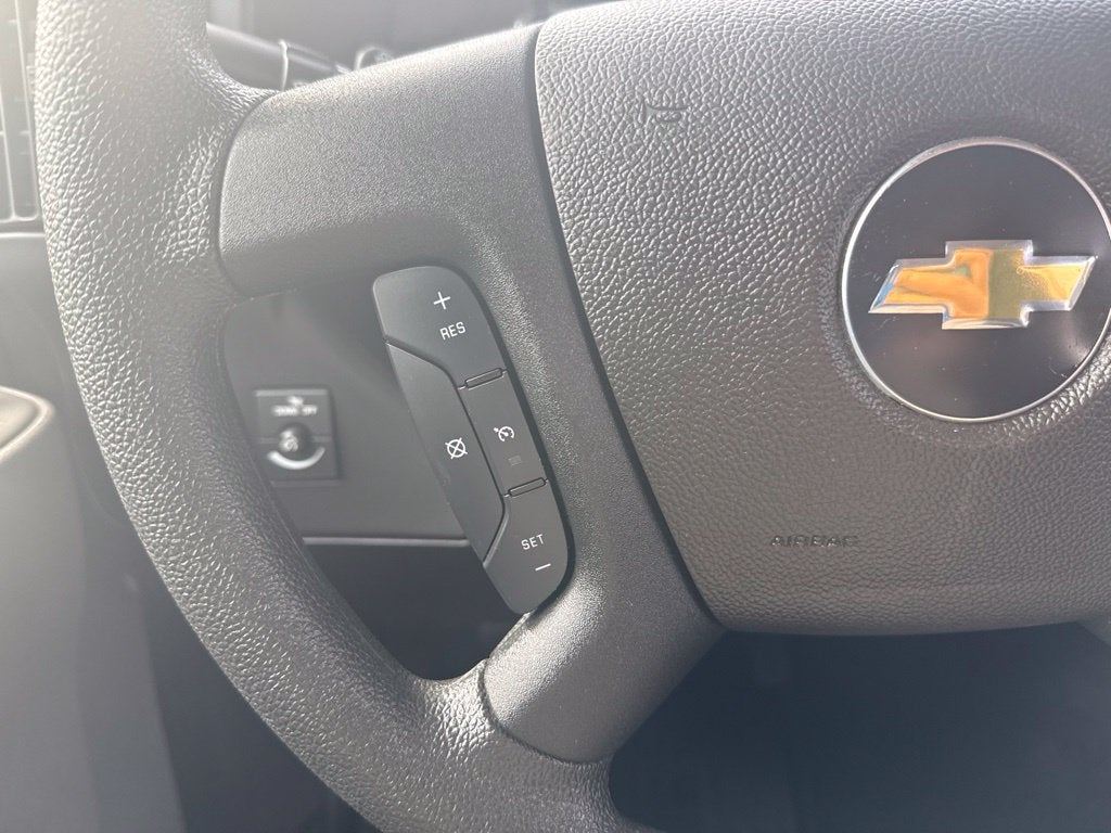 2025 Chevrolet Express 3500 LT Passenger
