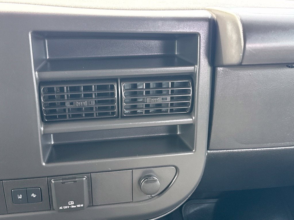 2025 Chevrolet Express 3500 LT Passenger