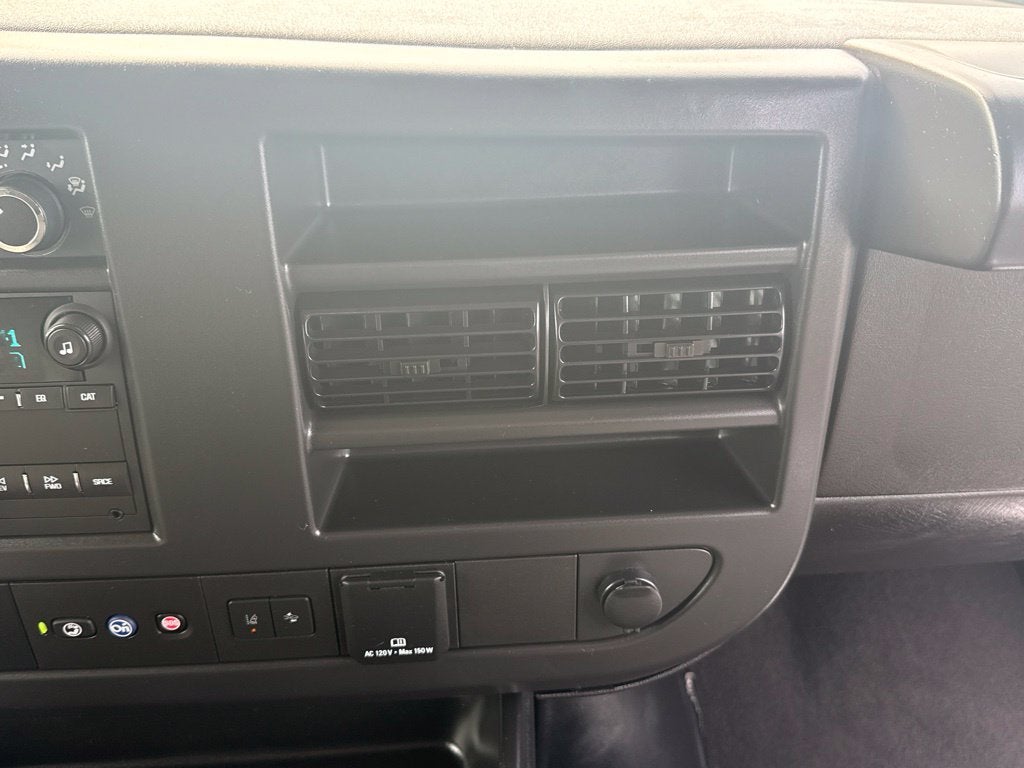 2025 Chevrolet Express 3500 LT Passenger