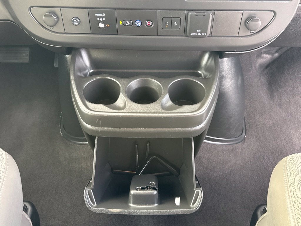 2025 Chevrolet Express 3500 LT Passenger