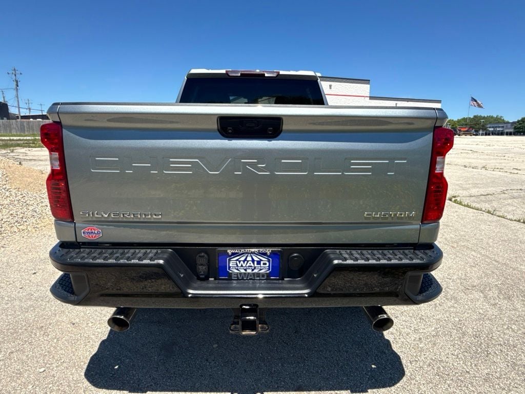 2024 Chevrolet Silverado 2500HD Custom