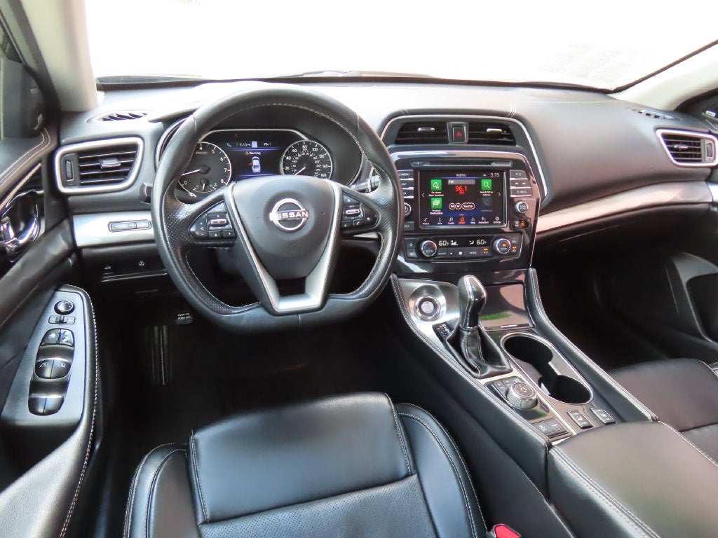 2023 Nissan Maxima SL