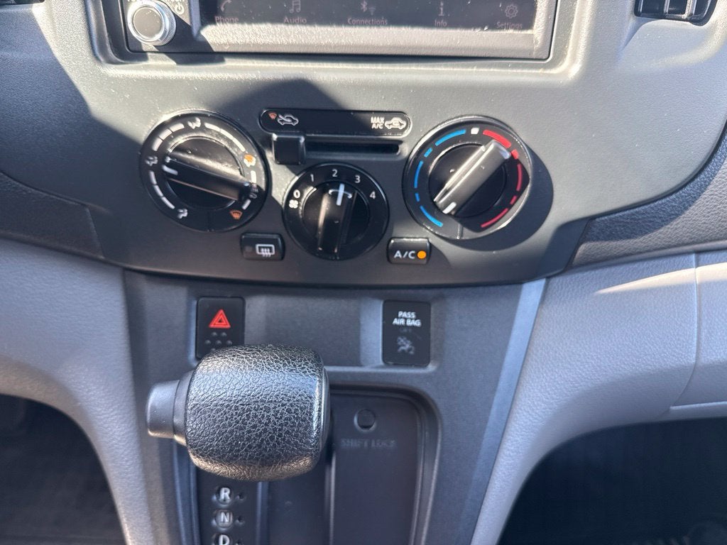 2021 Nissan NV200 S
