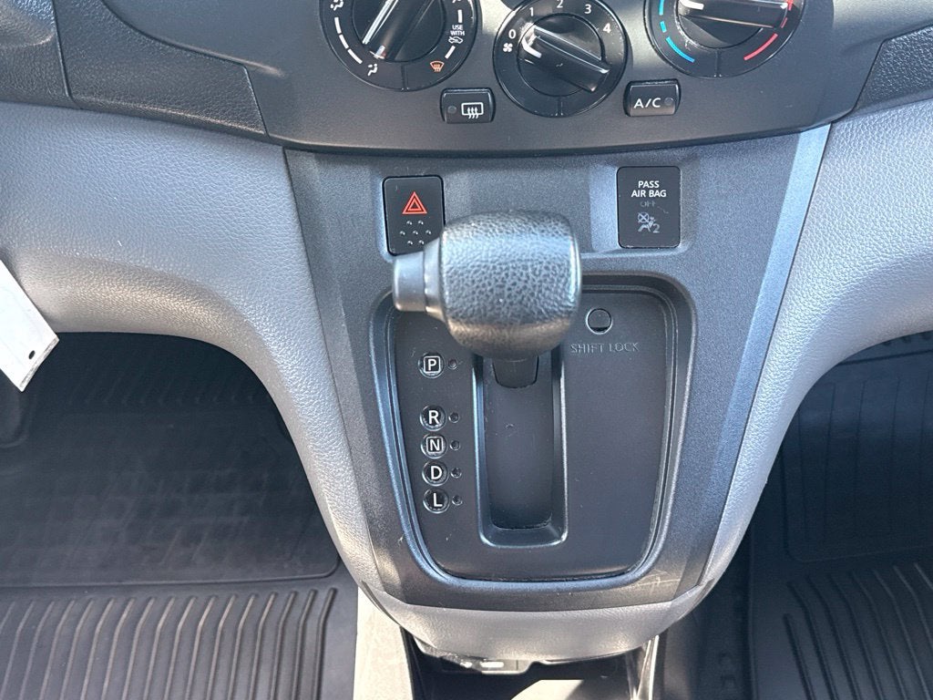 2021 Nissan NV200 S