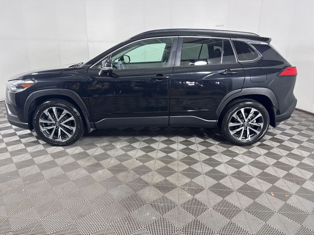 2024 Toyota Corolla Cross XLE