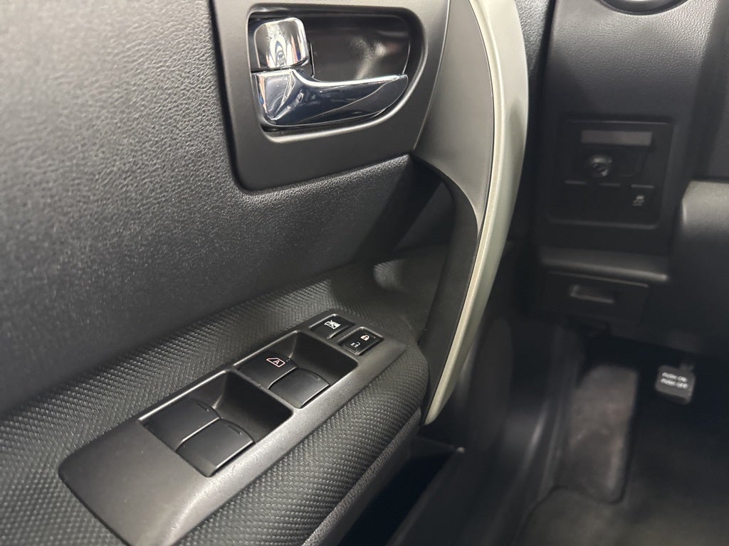 2013 Nissan Rogue SV