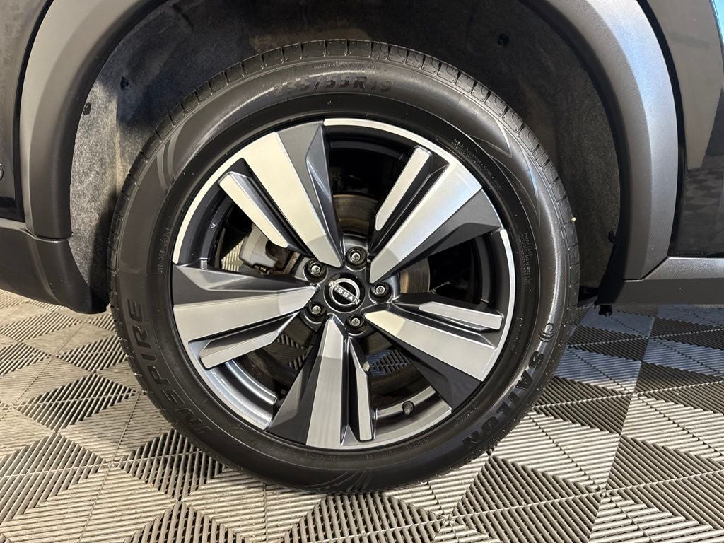 2024 Nissan Rogue SL