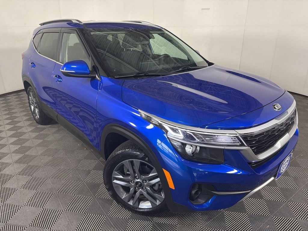 Used 2021 Kia Seltos S with VIN KNDEU2AA5M7110567 for sale in Cudahy, WI