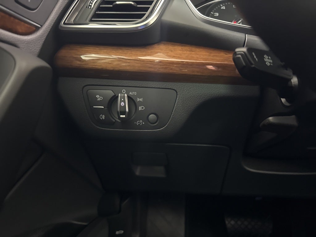 2023 Audi Q5 40 Premium quattro